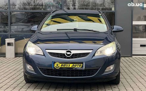 Opel Astra 2011 - фото 2