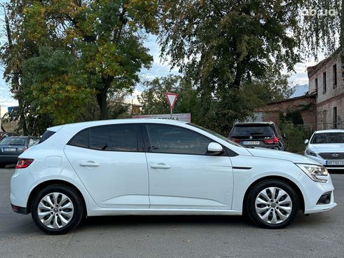 Renault Megane 2016 белый - фото 12