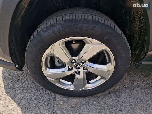 Toyota RAV4 2019 - фото 10