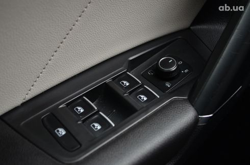 Volkswagen Tiguan 2018 белый - фото 19