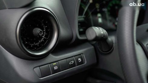 Toyota C-HR 2023 - фото 21