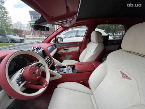 Bentley Bentayga 2022 - фото 35