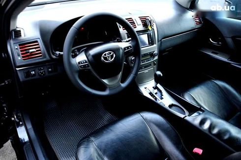 Toyota Avensis 2011 - фото 4