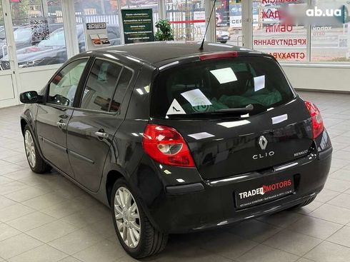 Renault Clio 2007 - фото 9