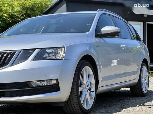Skoda Octavia 2020 - фото 11