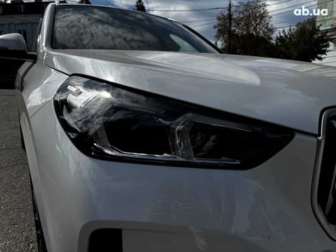 BMW X1 2024 белый - фото 4