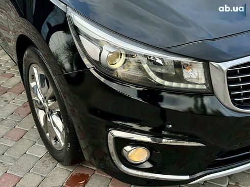 Kia Carnival 2017 - фото 15
