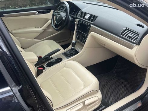 Volkswagen Passat 2018 черный - фото 29