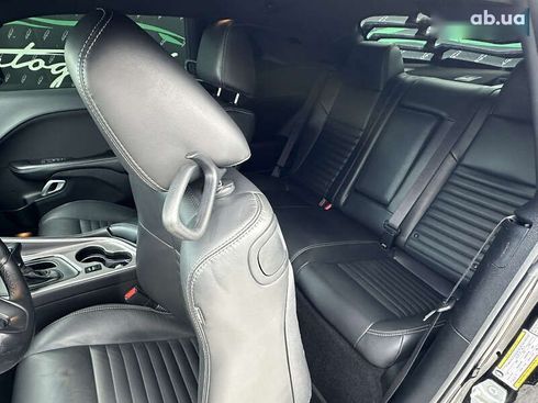 Dodge Challenger 2021 - фото 16