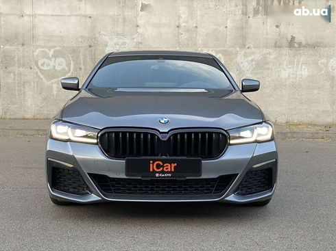 BMW 5 серия 2022 - фото 15