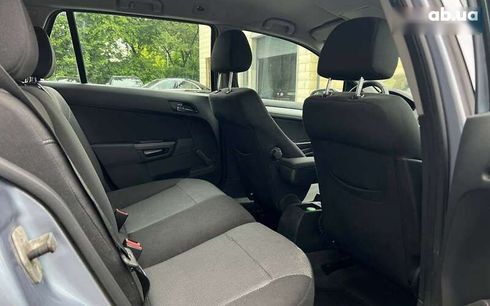 Opel Astra 2009 - фото 25
