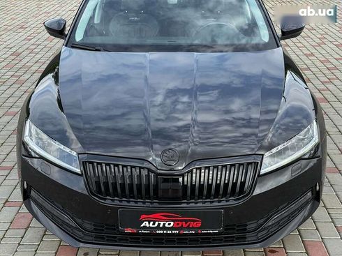 Skoda Superb 2021 - фото 11