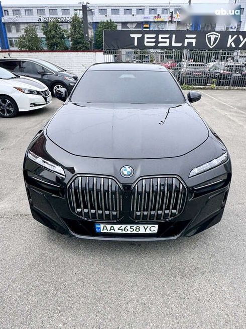 BMW i7 2023 - фото 3