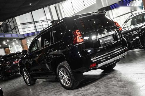 Toyota Land Cruiser Prado 2023 - фото 10