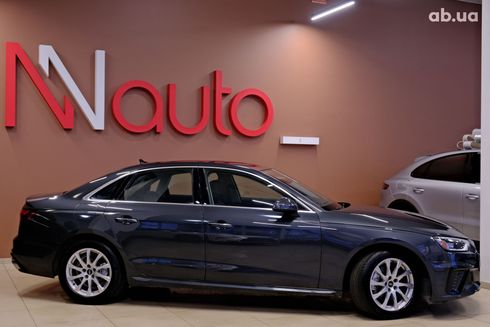 Audi A4 2023 серый - фото 5