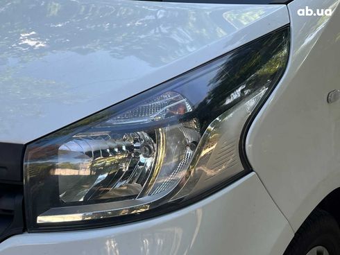 Renault Trafic 2018 белый - фото 12