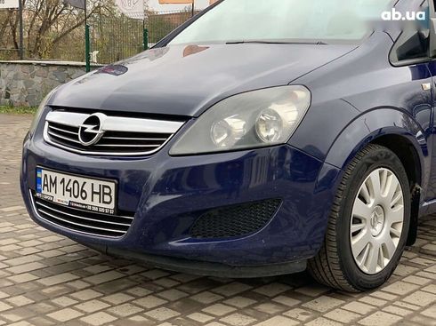 Opel Zafira 2011 - фото 11