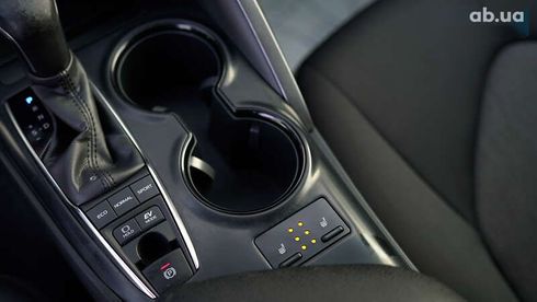 Toyota Camry 2019 - фото 22