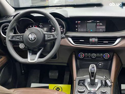 Alfa Romeo Stelvio 2021 - фото 17