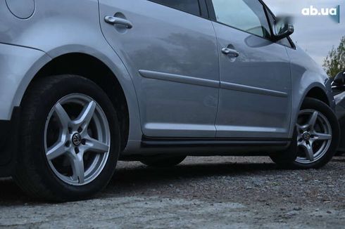 Volkswagen Touran 2009 - фото 17