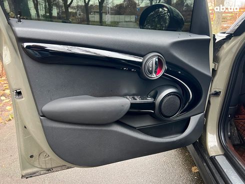 MINI Hatch 2019 бежевый - фото 38