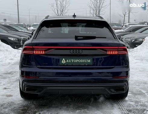 Audi Q8 2019 - фото 10