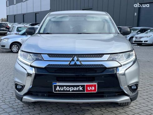 Mitsubishi Outlander 2018 серый - фото 2