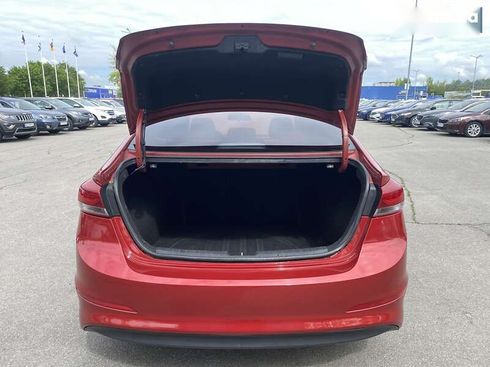 Hyundai Elantra 2016 - фото 12