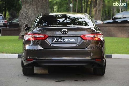 Toyota Camry 2018 - фото 5
