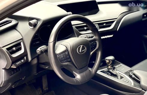 Lexus UX 2021 - фото 29