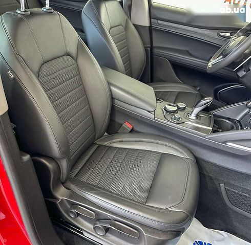 Alfa Romeo Stelvio 2017 - фото 16
