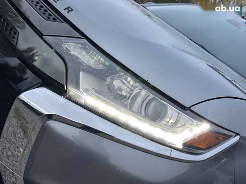 Mitsubishi Outlander 2020 - фото 10