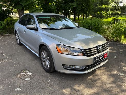 Volkswagen Passat 2014 серый - фото 3