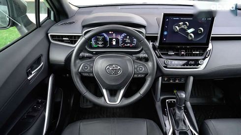 Toyota Corolla Cross 2024 - фото 9