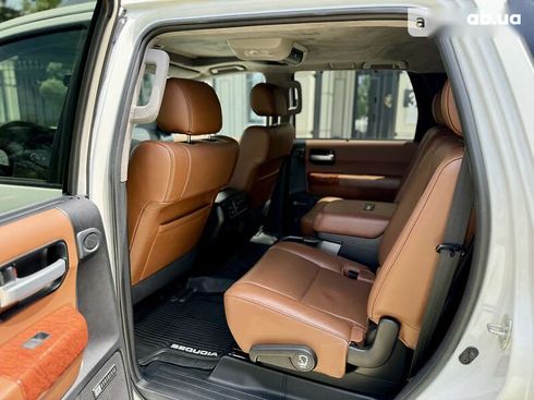 Toyota Sequoia 2020 - фото 16