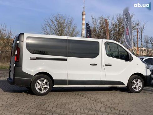 Renault Trafic 2019 - фото 22