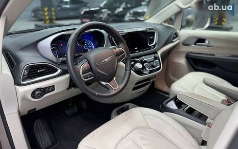 Chrysler Pacifica 2017 - фото 8