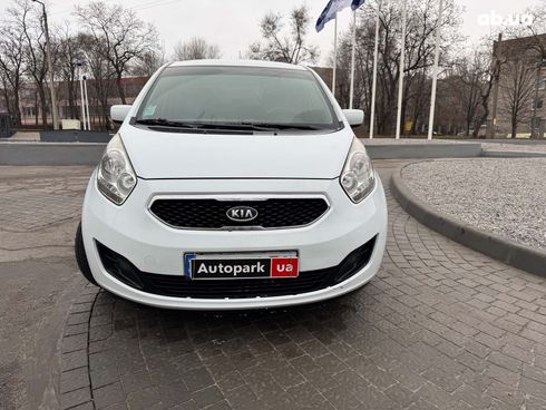 Kia Venga 2012 белый - фото 8