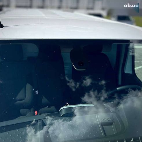 Renault Trafic 2021 - фото 11