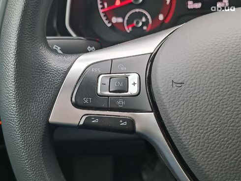 Volkswagen Jetta 2019 красный - фото 22