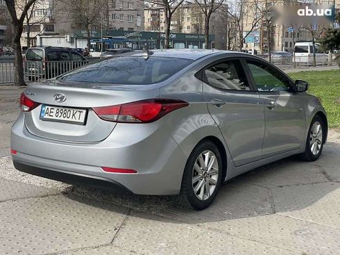 Hyundai Elantra 2014 - фото 9