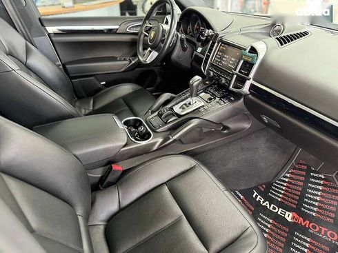 Porsche Cayenne 2015 - фото 25