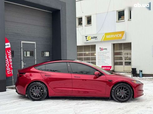 Tesla Model 3 2024 - фото 11