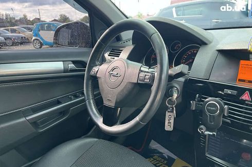Opel Astra 2010 - фото 28