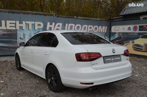Volkswagen Jetta 2016 белый - фото 5