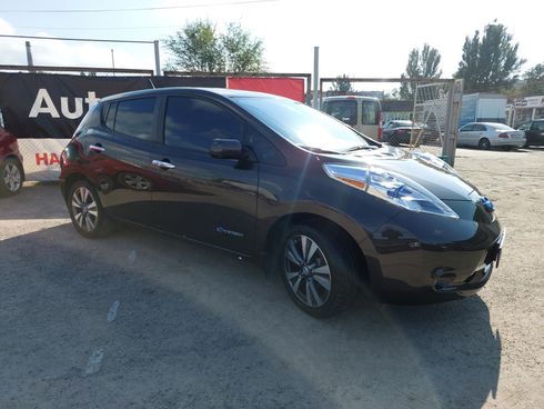 Nissan Leaf 2015 коричневый - фото 9