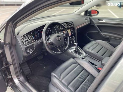 Volkswagen e-Golf 2019 - фото 17