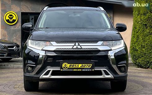 Mitsubishi Outlander 2019 - фото 2