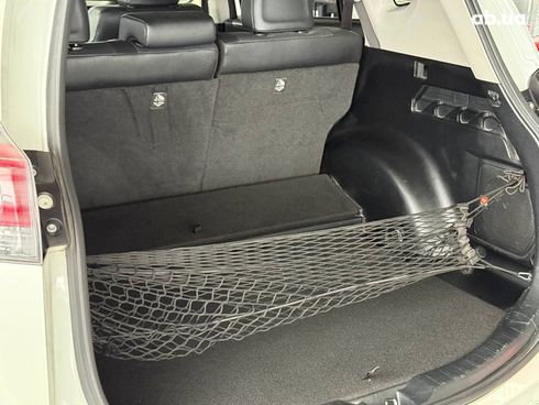Toyota RAV4 2015 белый - фото 19