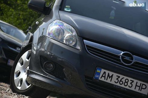 Opel Zafira 2010 - фото 3